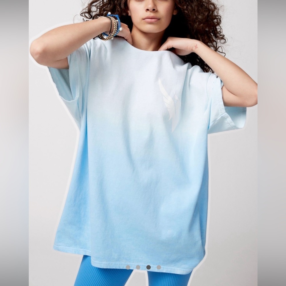 Urban Outfitters Women’s Oversized Ombré Tee Blue Multi Short Sleeve One Size